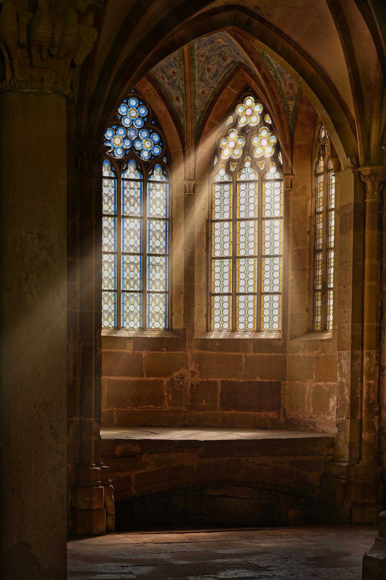 web. church-window-g96bc9feb2_1920 (c) Bild von Paul Henri Degrande auf Pixabay