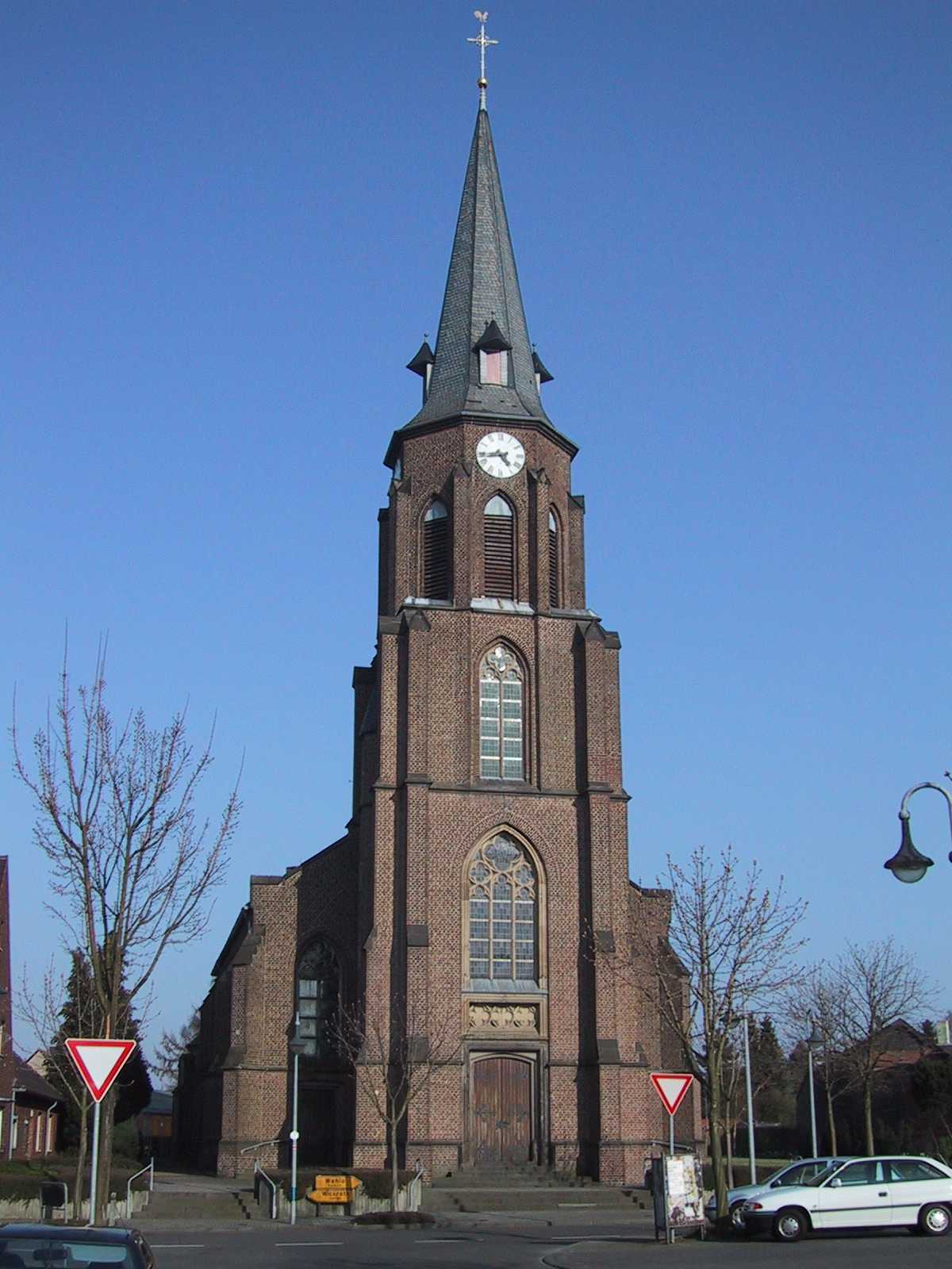 Venrath Kirche (c) R. Merkens