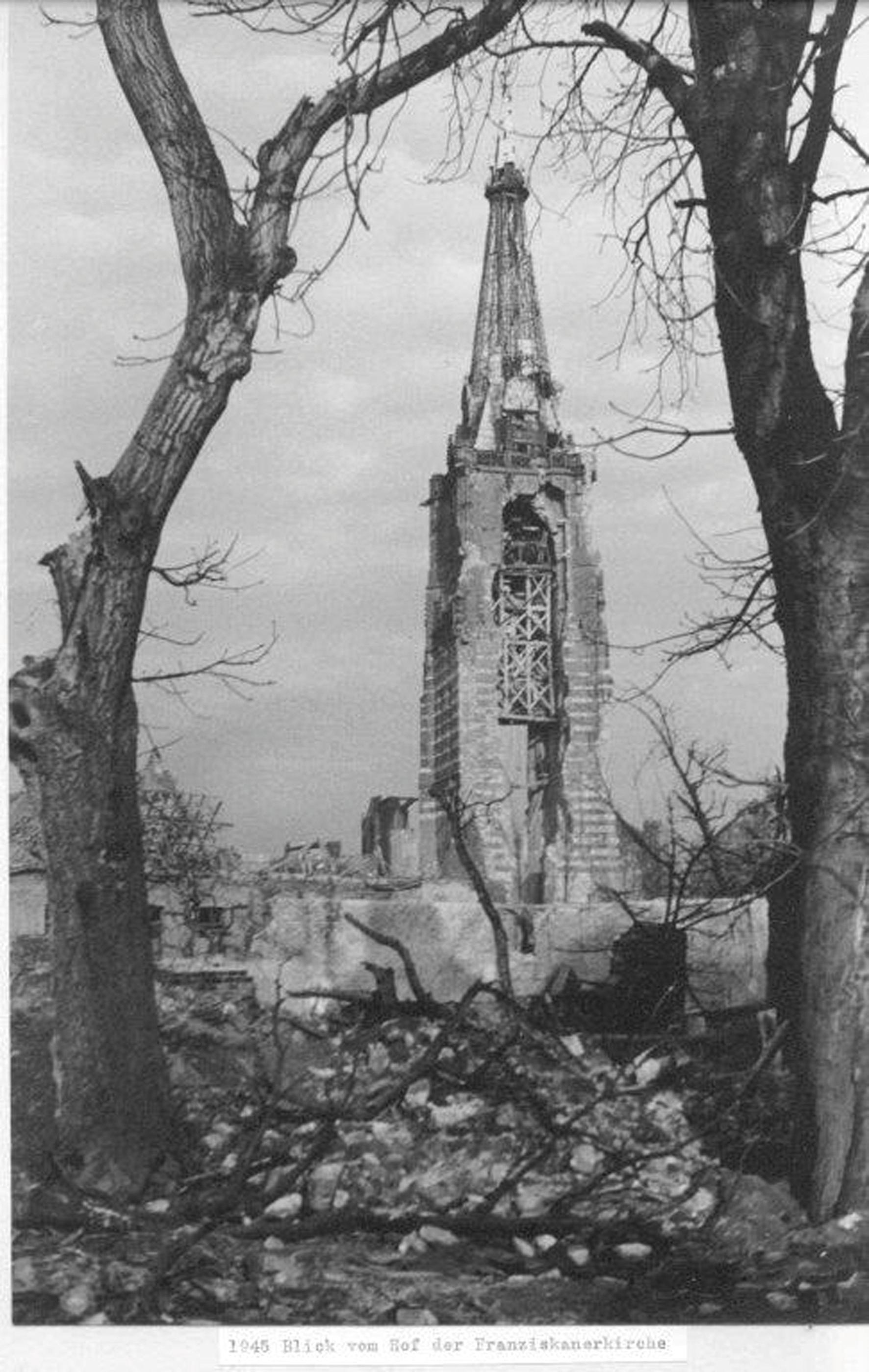 zerstörter Turm St. Lambertus Erkelenz